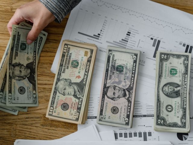 Net vs gross revenue: the mobile app metrics mistake that might cost a lot